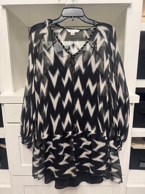Rachel Zoe Black & Off White Ikat Long Sleeve Tunic swim cover up or slip dress.